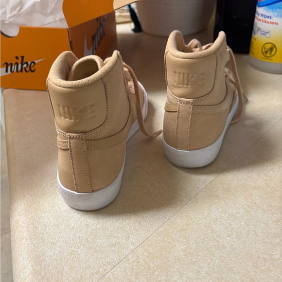 nike blazers, tanish- brown color - Picture 6 of 7